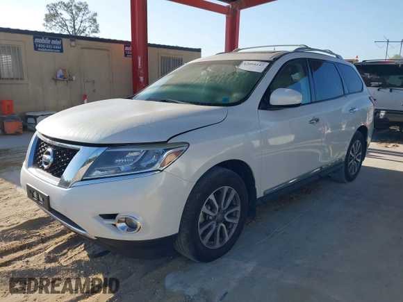 2014 Nissan Pathfinder SV with VIN 5N1AR2MN4EC626860, listed as a IAAI auction lot 42094147 with 275,819 mi miles. Bid and sale history available at carsss.com. Image 2.