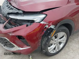2024 Buick Encore GX Preferred z VIN KL4AMBSL5RB209578, wystawiony jako IAAI lot #41958892 z przebiegiem 11 893 mil mil oraz . Historia ofert i sprzedaży dostępna na DreamBid. Obrazek 6.