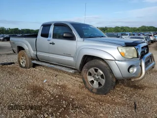 2008 Toyota Tacoma PreRunner with VIN 5TETU62NX8Z547902, listed as a Copart auction lot 59796525 with 176,922 mi miles and Salvage title. Bid and sale history available at DreamBid. Image 4.