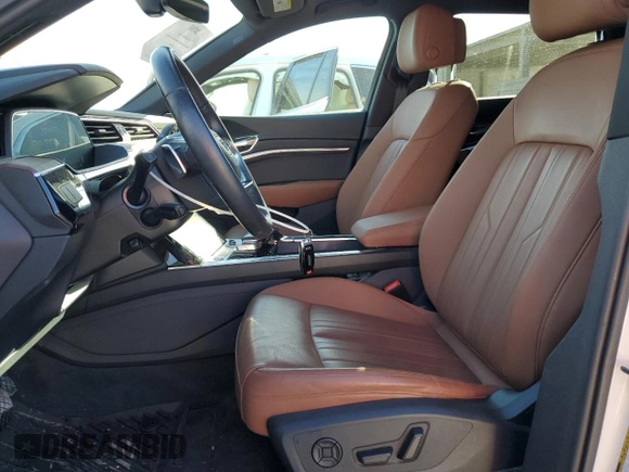 2022 Audi e-tron Premium with VIN WA1AAAGE5NB006164, listed as a Copart auction lot 79692604 with 15,918 mi miles and Salvage Title. Bid and sale history available at carsss.com. Image 7.