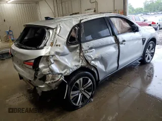 2022 Mitsubishi Outlander ES с VIN JA4ARUAU0NU013084, выставлен на аукционе Copart как лот 57413675 с пробегом 102 454 миль миль и Списание • Salvage title. История ставок и продаж доступна на DreamBid. Изображение 3.