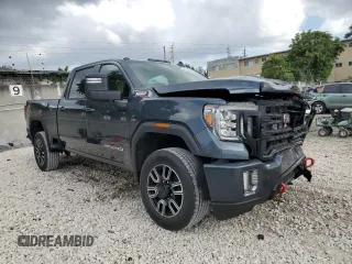 2020 GMC Sierra 2500HD AT4 z VIN 1GT19PEY0LF220676, wystawiony jako Copart lot #51109305 z przebiegiem 45 872 mil mil oraz Szkoda całkowita • Salvage title. Historia ofert i sprzedaży dostępna na DreamBid. Obrazek 4.