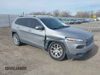 2017 Jeep Cherokee Latitude с VIN 1C4PJMCB0HD213955, выставлен на аукционе IAAI как лот 41772383 с пробегом 88 964 миль миль и . История ставок и продаж доступна на DreamBid. Изображение 1.