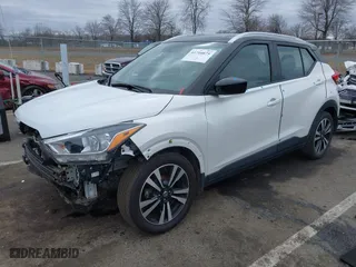 2018 Nissan Kicks SR with VIN 3N1CP5CU0JL510389, listed as a IAAI auction lot 41710875 with 48,001 mi miles. Bid and sale history available at carsss.com. Image 18.
