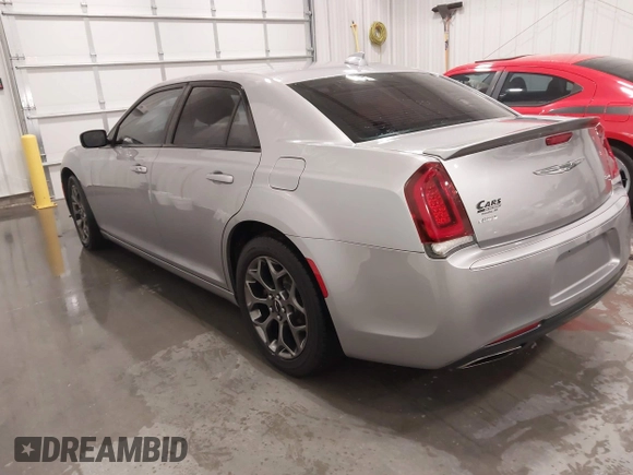 2016 Chrysler 300 S z VIN 2C3CCAGG7GH253095, wystawiony jako IAAI lot #41485489 z przebiegiem 90 583 mil mil oraz . Historia ofert i sprzedaży dostępna na DreamBid. Obrazek 3.