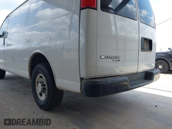 2013 Chevrolet Express Cargo Van with VIN 1GCWGFBAXD1168680, listed as a IAAI auction lot 42113126 with 162,376 mi miles. Bid and sale history available at carsss.com. Image 20.