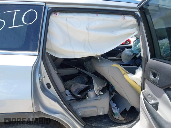 2015 Toyota Highlander Limited with VIN 5TDYKRFH6FS071711, listed as a IAAI auction lot 39736443 with 120,495 mi miles and . Bid and sale history available at DreamBid. Image 8.
