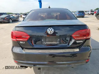 2014 Volkswagen Jetta GLI Edition 30 z VIN 3VW4S7AJ1EM390796, wystawiony jako Copart lot #61292085 z przebiegiem 138 224 mil mil oraz Czysty tytuł • Clean title. Historia ofert i sprzedaży dostępna na DreamBid. Obrazek 6.