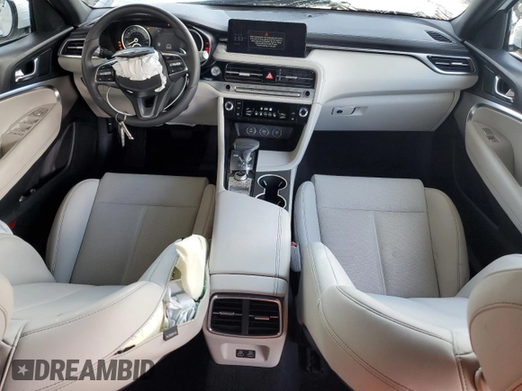 2025 Genesis G70 2.5T with VIN KMTG34SC0SU152314, listed as a Copart auction lot 61581285 with 8,656 mi miles and Non repairable. Bid and sale history available at DreamBid. Image 8.