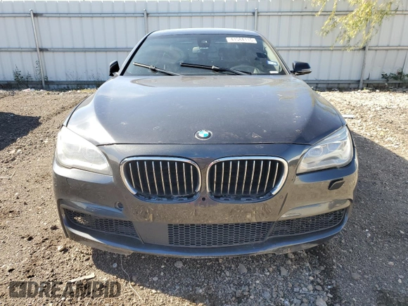 2015 BMW 7 Series 750Li with VIN WBAYE8C53FD782173, listed as a Copart auction lot 41584115 with 114,986 mi miles and Clean Title. Bid and sale history available at carsss.com. Image 5.