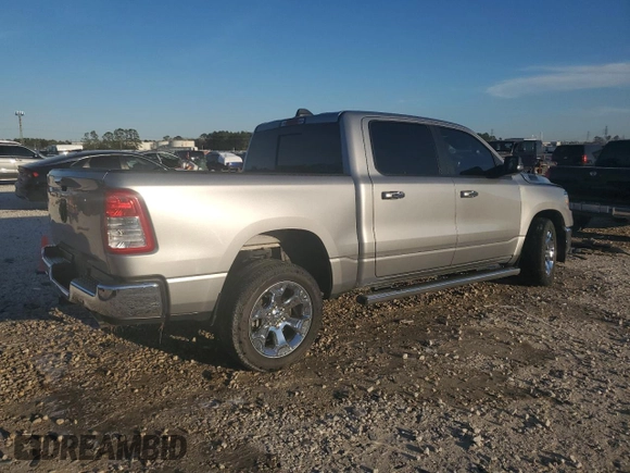 2019 Ram 1500 Big Horn z VIN 1C6RREFT3KN685393, wystawiony jako Copart lot #46754765 z przebiegiem 156 347 mil mil oraz Czysty tytuł • Clean title. Historia ofert i sprzedaży dostępna na DreamBid. Obrazek 3.