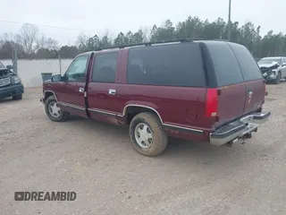 1999 Chevrolet Suburban with VIN 3GNEC16R5XG114890, listed as a IAAI auction lot 41345029 with 274,687 mi miles. Bid and sale history available at carsss.com. Image 3.