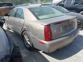 2007 Cadillac STS z VIN 1G6DW677X70117510, wystawiony jako IAAI lot #42061512 z przebiegiem 187 798 mil mil oraz . Historia ofert i sprzedaży dostępna na DreamBid. Obrazek 3.