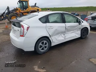 2015 Toyota Prius Four with VIN JTDKN3DU7F1918579, listed as a IAAI auction lot 41736025 with 129,880 mi miles. Bid and sale history available at carsss.com. Image 4.