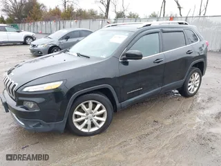 2017 Jeep Cherokee Limited with VIN 1C4PJMDS4HW637996, listed as a IAAI auction lot 41578137 with 61,846 mi miles. Bid and sale history available at carsss.com. Image 20.