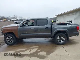 2017 Toyota Tacoma SR5 with VIN 3TMCZ5AN3HM113332, listed as a IAAI auction lot 41757467 with 199,846 mi miles. Bid and sale history available at carsss.com. Image 15.