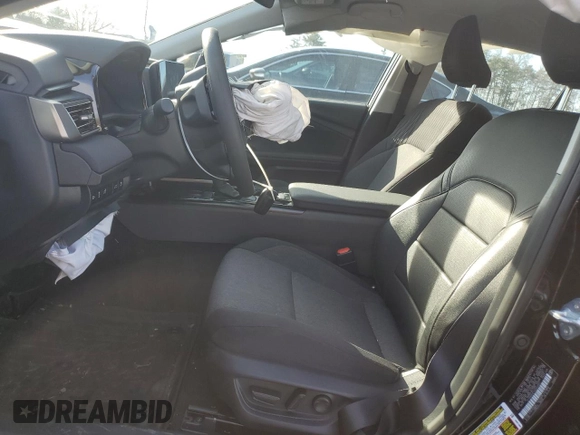 2025 Toyota Camry LE with VIN 4T1DAACK1SU533001, listed as a Copart auction lot 43747945 with 9,236 mi miles and Salvage Title. Bid and sale history available at DreamBid. Image 7.
