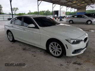 2016 BMW 3 Series 320i xDrive z VIN WBA8E5G55GNT41469, wystawiony jako Copart lot #56165005 z przebiegiem Nie podano mil oraz Czysty tytuł • Clean title. Historia ofert i sprzedaży dostępna na DreamBid. Obrazek 4.