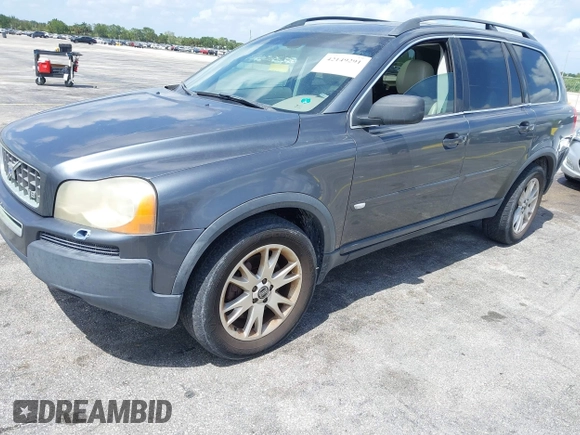 2005 Volvo XC90 with VIN YV1CZ852651195545, listed as a IAAI auction lot 42149291 with 210,081 mi miles. Bid and sale history available at carsss.com. Image 2.