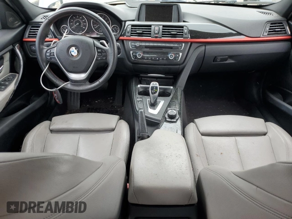 2013 BMW 3 Series 328i z VIN WBA3A5C59DF352539, wystawiony jako Copart lot #55279645 z przebiegiem 119 870 mil mil oraz Czysty tytuł • Clean title. Historia ofert i sprzedaży dostępna na DreamBid. Obrazek 8.