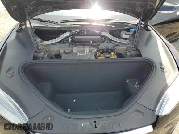 2019 Tesla Model S 75D z VIN 5YJSA1E29KF348065, wystawiony jako Copart lot #60290925 z przebiegiem 73 573 mil mil oraz Szkoda całkowita • Salvage title. Historia ofert i sprzedaży dostępna na DreamBid. Obrazek 11.