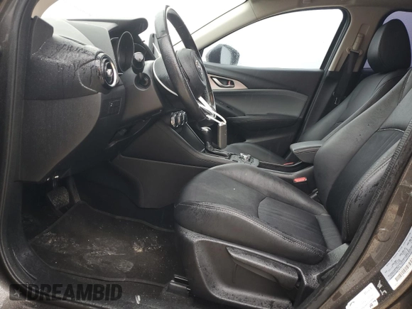 2019 Mazda CX-3 Touring z VIN JM1DKDC71K1408158, wystawiony jako Copart lot #50463675 z przebiegiem 95 578 mil mil oraz Czysty tytuł • Clean title. Historia ofert i sprzedaży dostępna na DreamBid. Obrazek 7.