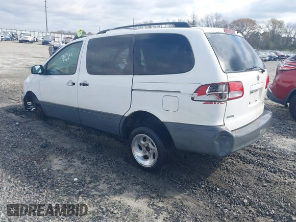 2003 Toyota Sienna LE with VIN 4T3ZF13CX3U525214, listed as a IAAI auction lot 41750644 with 286,454 mi miles. Bid and sale history available at carsss.com. Image 3.