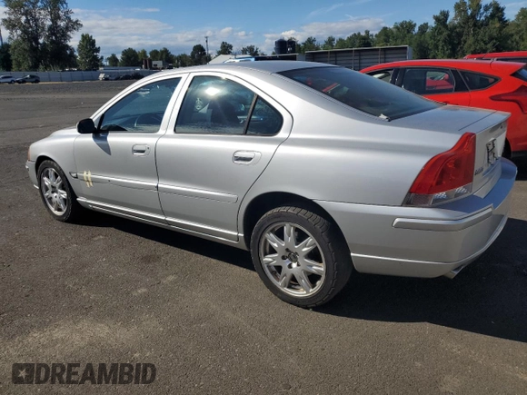 2005 Volvo S60 with VIN YV1RH592X52463612, listed as a Copart auction lot 68049524 with 140,546 mi miles and Salvage Title. Bid and sale history available at carsss.com. Image 2.