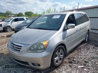 2009 Honda Odyssey Touring z VIN 5FNRL38999B052244, wystawiony jako IAAI lot #42085003 z przebiegiem 269 402 mil mil oraz . Historia ofert i sprzedaży dostępna na DreamBid. Obrazek 2.
