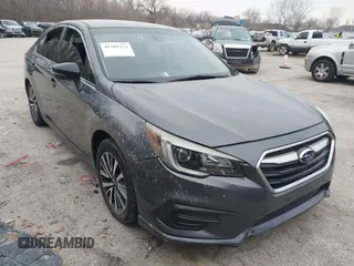 2019 Subaru Legacy z VIN 4S3BNAB66K3002063, wystawiony jako IAAI lot #41501324 z przebiegiem 82 374 mil mil oraz . Historia ofert i sprzedaży dostępna na DreamBid. Obrazek 1.