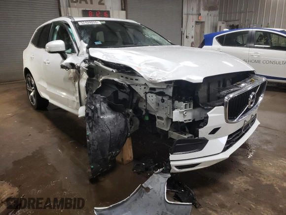 2018 Volvo XC60 Momentum with VIN LYVA22RK3JB117820, listed as a Copart auction lot 52420055 with 52,616 mi miles and Salvage title. Bid and sale history available at DreamBid. Image 4.