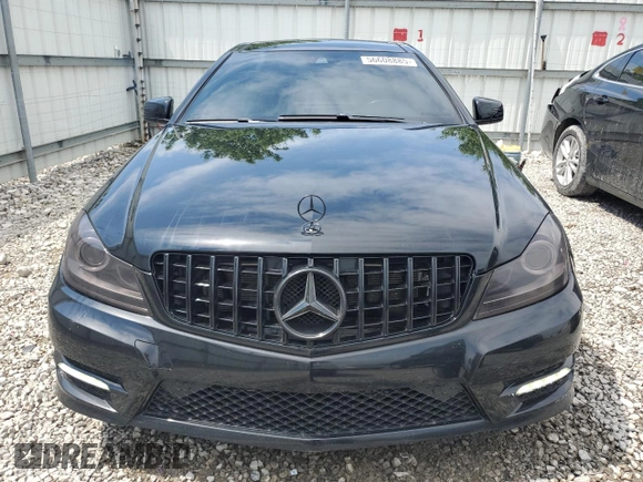 2015 Mercedes-Benz C 350 with VIN WDDGJ8JB9FG398342, listed as a Copart auction lot 56608885 with 93,116 mi miles and Salvage title. Bid and sale history available at DreamBid. Image 5.