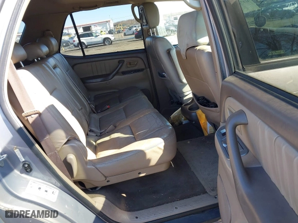 2001 Toyota Sequoia Limited with VIN 5TDBT48A21S027820, listed as a IAAI auction lot 41874513 with 237,717 mi miles. Bid and sale history available at carsss.com. Image 8.