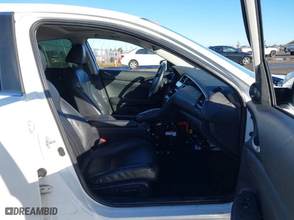2019 Honda Insight Touring with VIN 19XZE4F92KE012764, listed as a IAAI auction lot 41506050 with 93,503 mi miles. Bid and sale history available at carsss.com. Image 5.