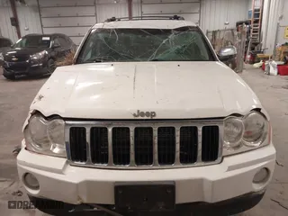 2007 Jeep Grand Cherokee Limited with VIN 1J8HR58P57C532367, listed as a IAAI auction lot 41160987 with 151,544 mi miles. Bid and sale history available at carsss.com. Image 6.
