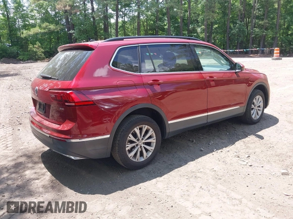 2018 Volkswagen Tiguan SEL with VIN 3VV3B7AX6JM073546, listed as a IAAI auction lot 42439602 with 97,109 mi miles and . Bid and sale history available at DreamBid. Image 4.