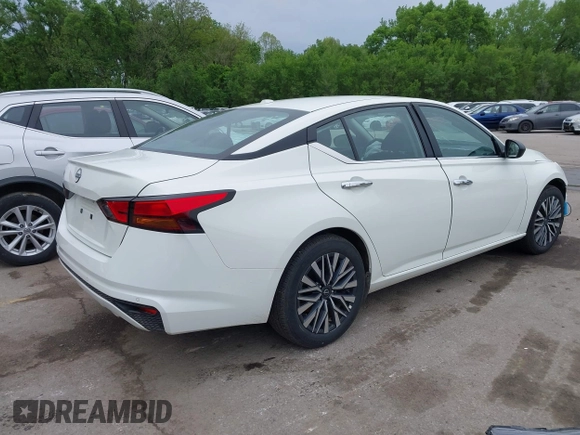 2025 Nissan Altima SV with VIN 1N4BL4DV0SN375282, listed as a IAAI auction lot 42149701 with 5,020 mi miles and . Bid and sale history available at DreamBid. Image 4.