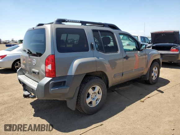 2005 Nissan Xterra S z VIN 5N1AN08W75C642635, wystawiony jako Copart lot #60155105 z przebiegiem 285 853 mil mil oraz Czysty tytuł • Clean title. Historia ofert i sprzedaży dostępna na DreamBid. Obrazek 3.