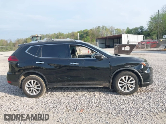 2020 Nissan Rogue SV z VIN JN8AT2MV4LW136313, wystawiony jako IAAI lot #42063856 z przebiegiem 36 298 mil mil oraz . Historia ofert i sprzedaży dostępna na DreamBid. Obrazek 13.
