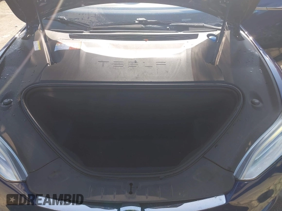 2016 Tesla Model S 90D with VIN 5YJSA1E48GF161604, listed as a IAAI auction lot 39977345 with 32,789 mi miles and . Bid and sale history available at DreamBid. Image 10.