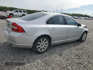 2010 Volvo S80 I6 z VIN YV1982AS9A1131980, wystawiony jako Copart lot #53908555 z przebiegiem 176 770 mil mil oraz Szkoda całkowita • Salvage title. Historia ofert i sprzedaży dostępna na DreamBid. Obrazek 3.