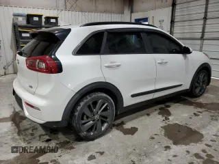 2017 Kia Niro EX with VIN KNDCC3LC0H5055039, listed as a Copart auction lot 51943185 with 115,571 mi miles and Clean Title. Bid and sale history available at carsss.com. Image 3.