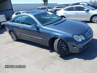 2006 Mercedes-Benz CLK 350 z VIN WDBTJ56H36F195097, wystawiony jako IAAI lot #42313869 z przebiegiem 209 762 mil mil oraz . Historia ofert i sprzedaży dostępna na DreamBid. Obrazek 1.
