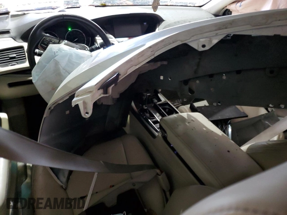 2015 Acura RLX Tech Pkg with VIN JH4KC1F5XFC001090, listed as a Copart auction lot 88261555 with 0 mi miles and Salvage Title. Bid and sale history available at carsss.com. Image 8.