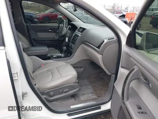 2014 GMC Acadia SLT with VIN 1GKKRRKD3EJ344902, listed as a IAAI auction lot 42079120 with 227,972 mi miles. Bid and sale history available at carsss.com. Image 5.