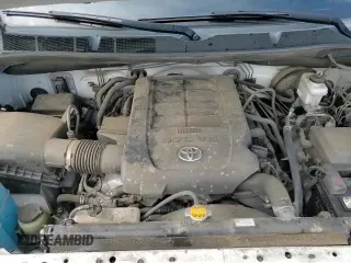 2017 Toyota Tundra SR5 с VIN 5TFDW5F14HX657206, выставлен на аукционе Copart как лот 66561015 с пробегом 125 525 миль миль и Списание • Salvage title. История ставок и продаж доступна на DreamBid. Изображение 16.