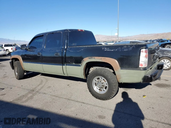 2001 Chevrolet Silverado 1500HD LS z VIN 1GCGC13U11F200328, wystawiony jako Copart lot #79548524 z przebiegiem 225 971 mil mil oraz Szkoda całkowita • Salvage title. Historia ofert i sprzedaży dostępna na DreamBid. Obrazek 2.