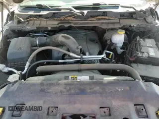 2018 Ram 1500 Tradesman z VIN 1C6RR6FT2JS330673, wystawiony jako Copart lot #84777565 z przebiegiem 106 434 mil mil oraz Szkoda całkowita • Salvage title. Historia ofert i sprzedaży dostępna na DreamBid. Obrazek 13.