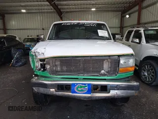 1997 Ford F-250 HD with VIN 1FTHX26F1VEB16291, listed as a IAAI auction lot 42046269 with 324,062 mi miles. Bid and sale history available at carsss.com. Image 12.