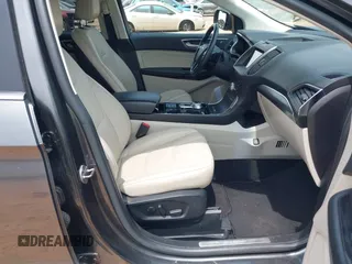 2020 Ford Edge Titanium z VIN 2FMPK4K98LBA76737, wystawiony jako IAAI lot #41981689 z przebiegiem 93 501 mil mil oraz . Historia ofert i sprzedaży dostępna na DreamBid. Obrazek 5.